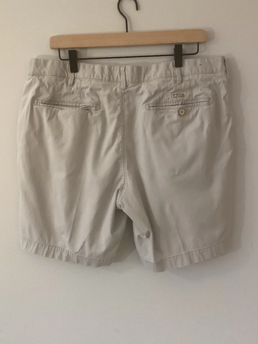 Faherty Light Beige Flat-Front Men's Shorts 36
